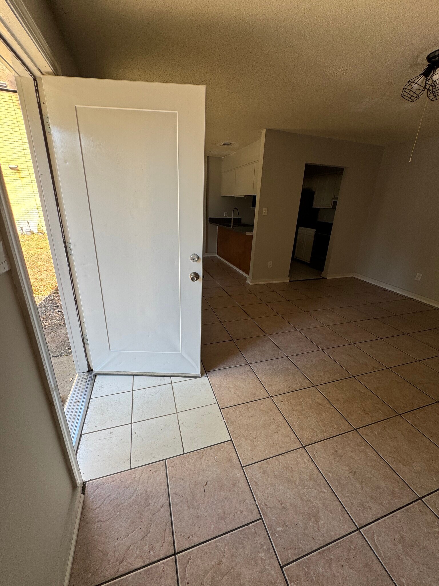 Building Photo - 1863 Nekoma Ct