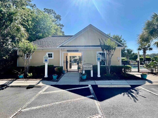 Building Photo - 200 Mossy Stone Ct