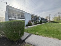 Building Photo - 5 Wyndover Woods Ln