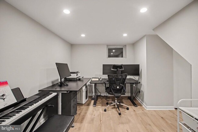 Building Photo - 6417 Berkshire Dr