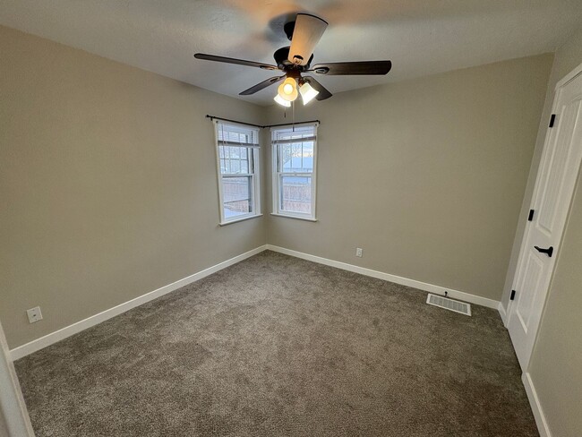 Building Photo - 2 bedroom home for rent