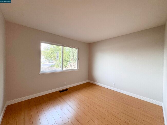 Building Photo - 2307 Panoramic Dr