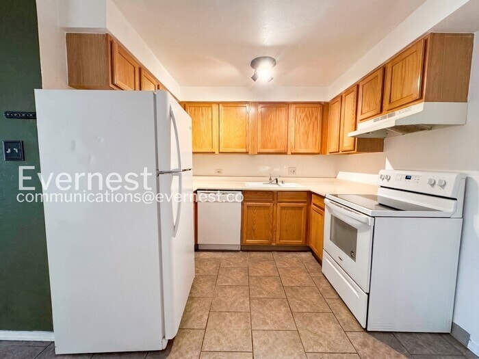 Building Photo - 3047 W 47th Ave