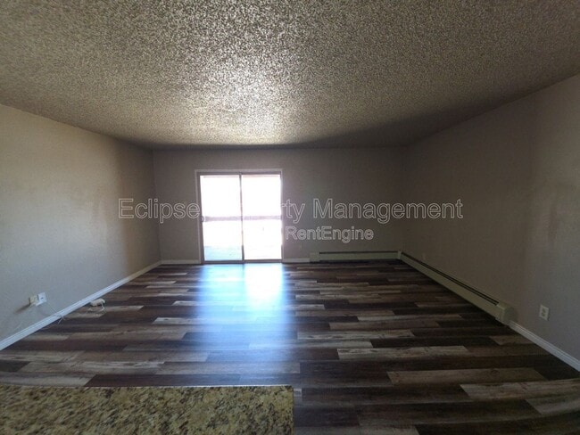 Building Photo - 512 Bell Ct