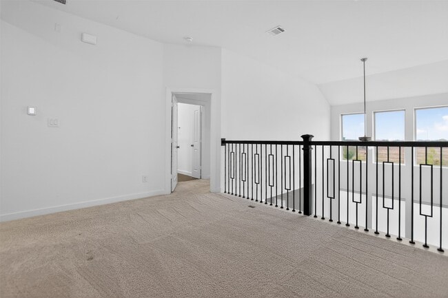 Building Photo - 16607 Lake Austin St