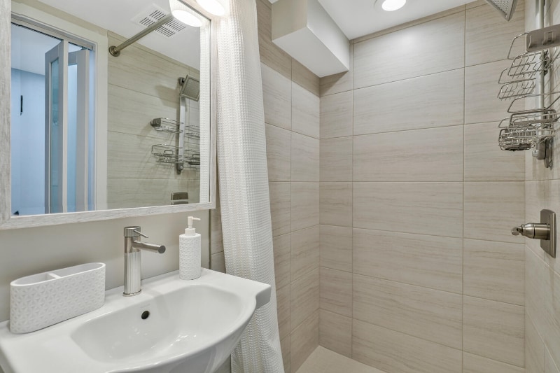 Building Photo - 325 Winslow Rd