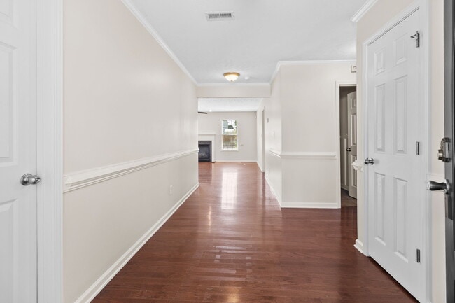 Building Photo - 149 Brightwood Dr