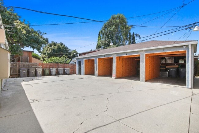 Building Photo - 3569 Mulford Ave