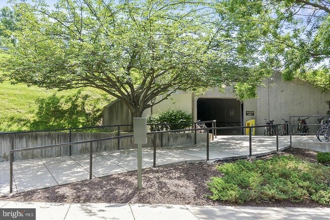 Building Photo - 10500 Rockville Pike