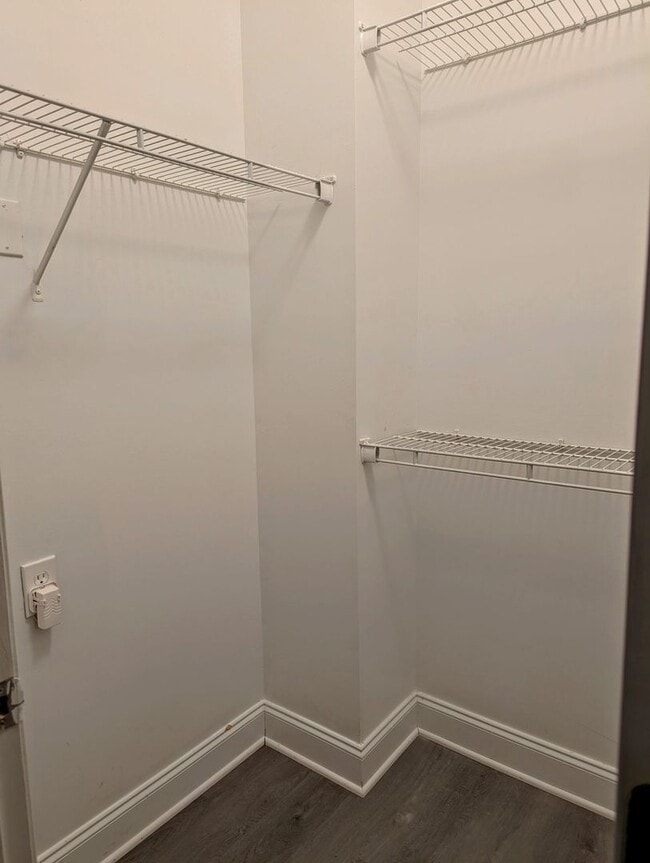 Building Photo - *Rent Special* 3 bedroom 2 bath home on th...