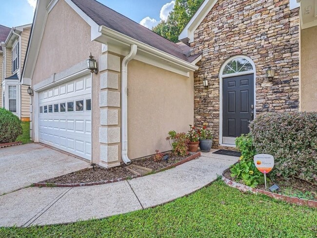 Building Photo - 2817 Manor Glen Ln NW