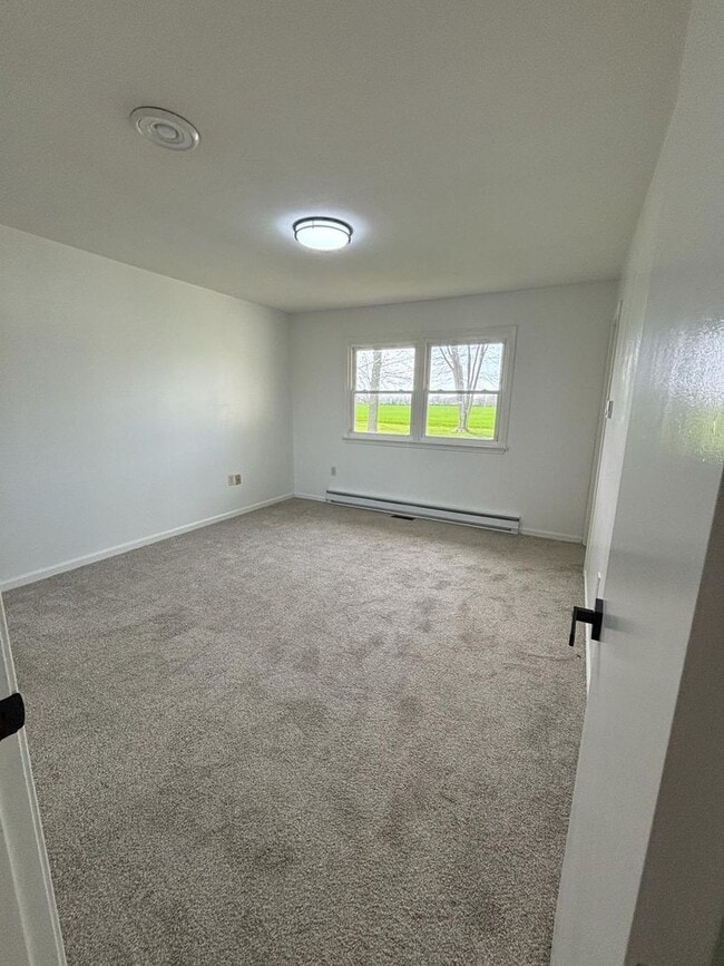 Building Photo - Shawnee Country Home – Newly Renovated Ranch with 2-Car Garage