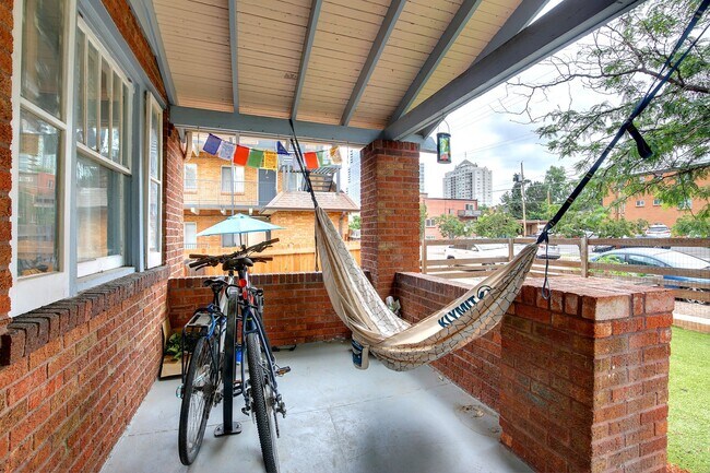 Building Photo - 803 E Ellsworth Ave