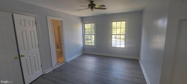 Building Photo - 6135 Fieldcrest Ct
