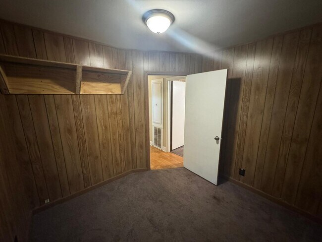 Building Photo - 3744 Greenway Pl