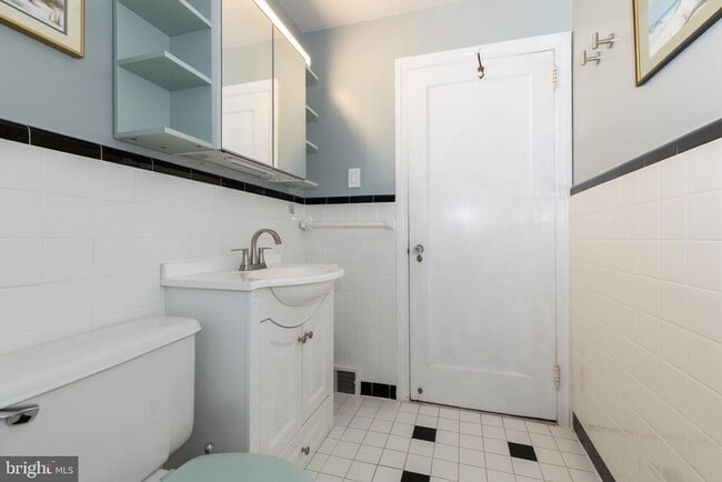 Building Photo - 52 Woodbine Rd