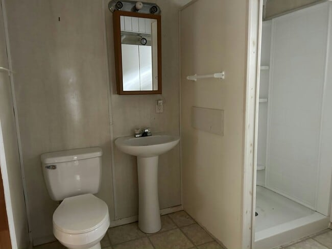 Building Photo - 38651 Tarr Dr