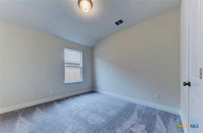 Building Photo - 2281 Kiskadee Dr