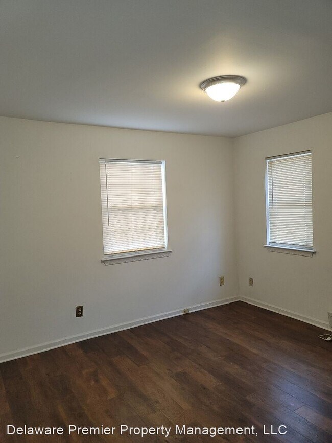 Building Photo - 3 br, 1 bath House - 1209 N Claymont St
