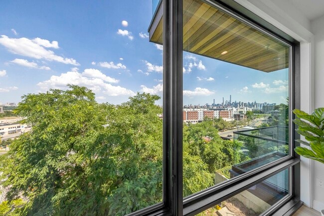 Building Photo - 8822 Churchill Rd