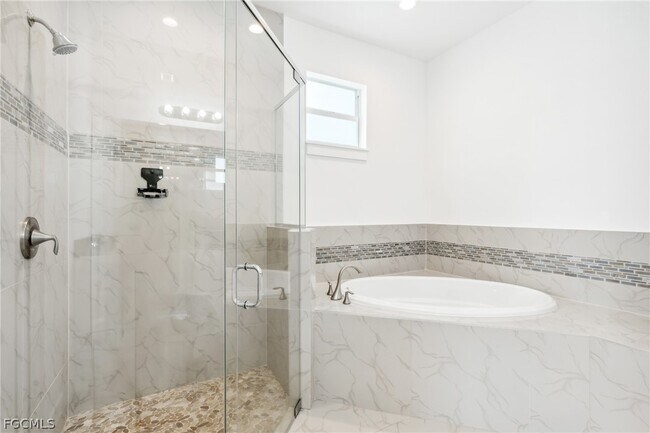 Building Photo - 2725 SW Embers Terrace