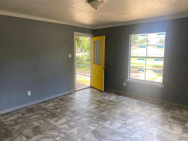 Building Photo - 7034 Brandtway St