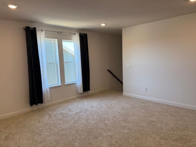 Building Photo - Stunning New Construction Home - Modern Lu...