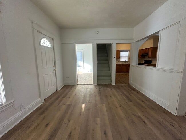 Building Photo - Three Bedroom Home in Battle Creek