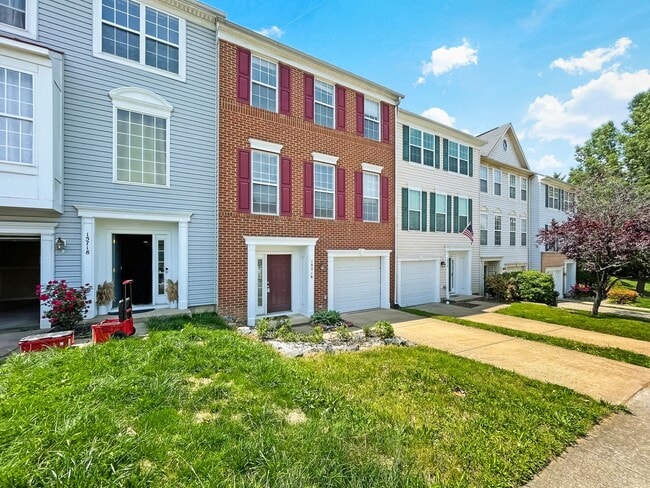 Building Photo - 15716 Palermo Terrace