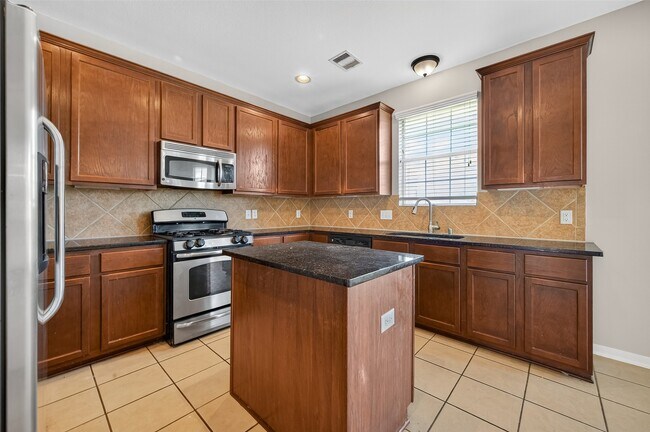 Building Photo - 12902 Crystal Reef Ct