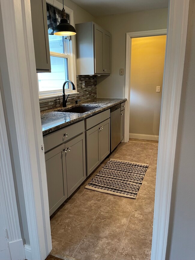 Building Photo - 4202 N Devon Ln