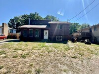 Building Photo - New on the Market!