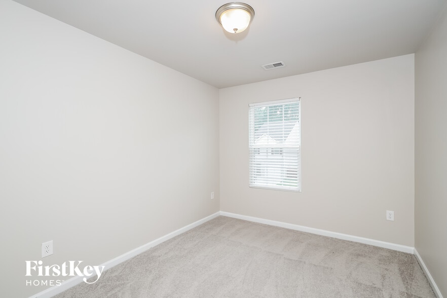 Building Photo - 2550 Wood Bend Ln