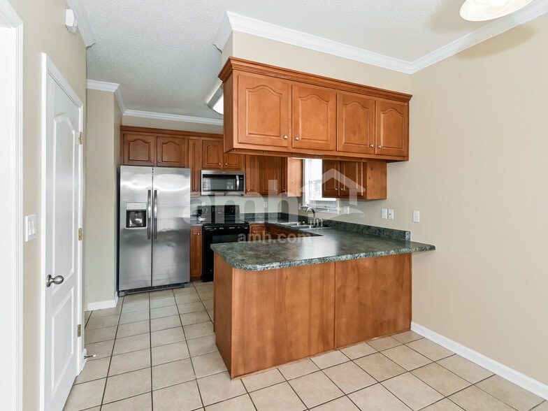 Building Photo - 6358 Braybourne Main