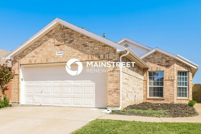 Building Photo - 3 Bedroom Pet-Friendly Home in Fort Worth, TX with Main Street Renewal