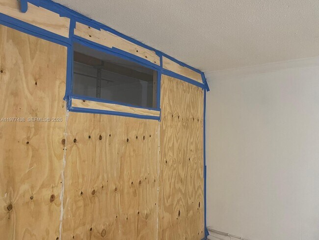 Building Photo - 1455 N Treasure Dr