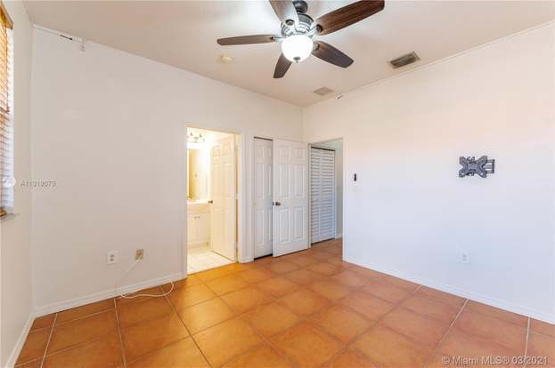Building Photo - 632 SW 107th Ave