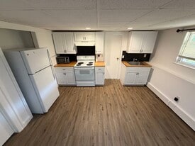 Building Photo - 53 Andover Dr