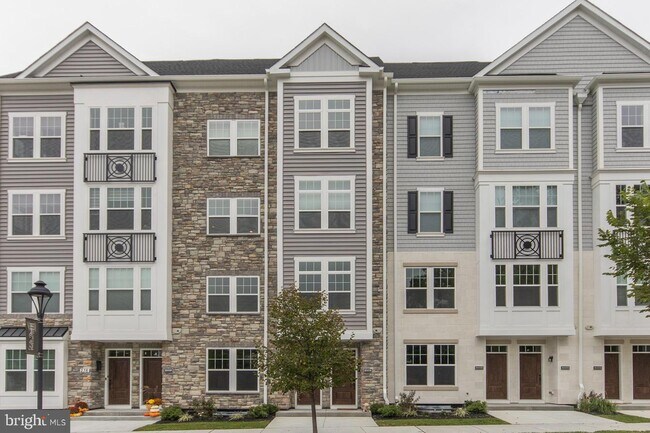 Building Photo - 236 Charles Ellis Dr