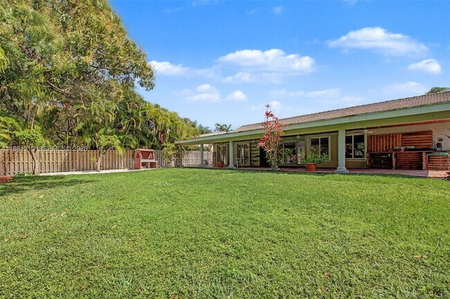 Building Photo - 19920 Cutler Ct