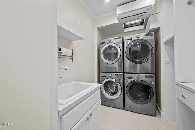 Building Photo - 3263 New York Dr