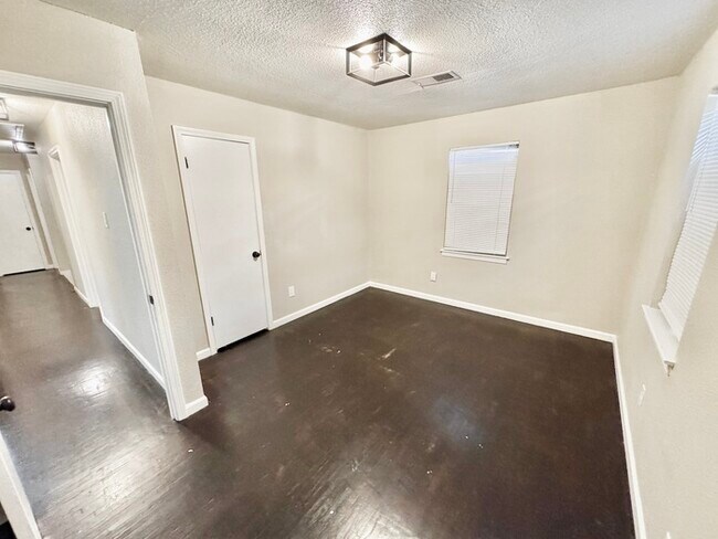 Building Photo - 1766 Eldridge Ave
