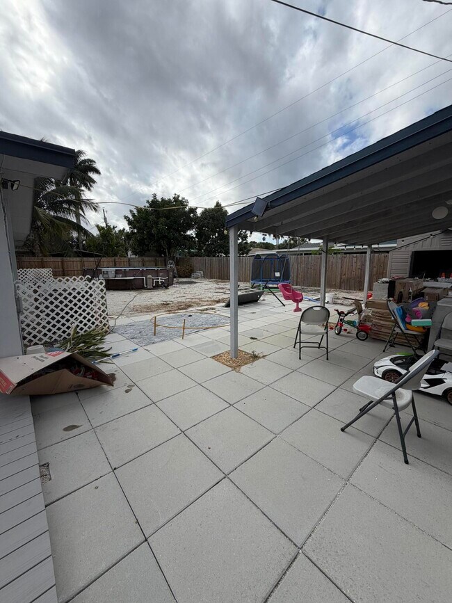 Building Photo - 309 Henthorne Dr