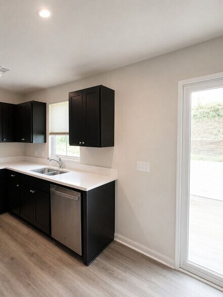 Building Photo - 1613 Mountain Ash Ln