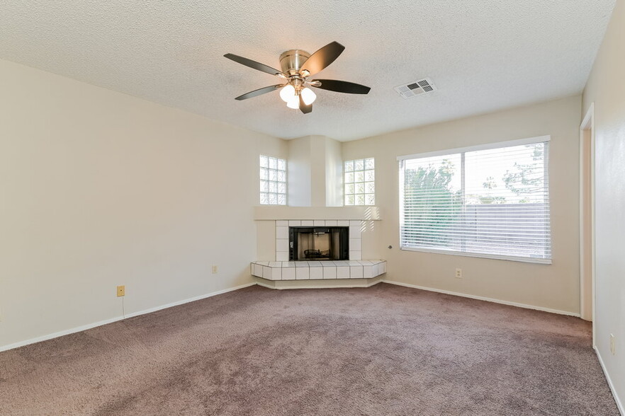 Building Photo - 1511 Plain Sight Ave