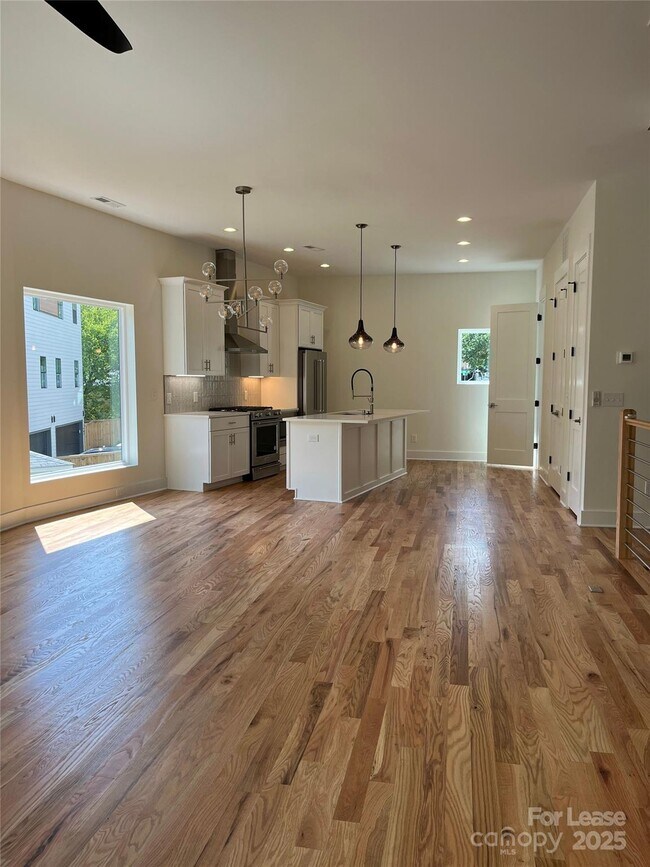 Building Photo - 1608 Julia Maulden Pl