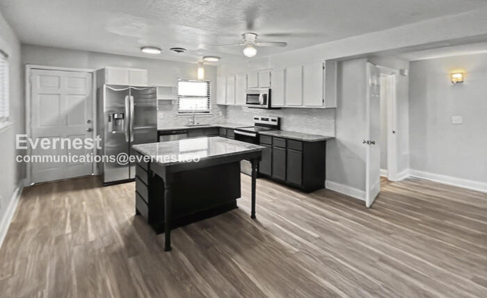 Building Photo - 3992 Arbor Pl Ln