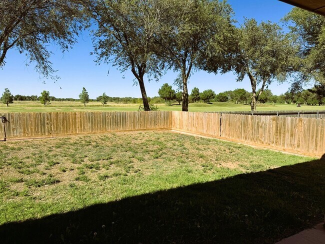 Building Photo - Shadow Hills Delight