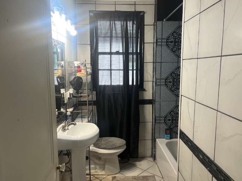 Building Photo - 219 S Panama St