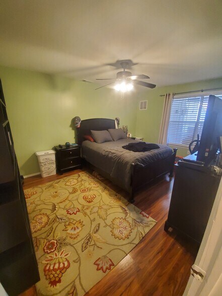 Building Photo - 452 Tournament Dr